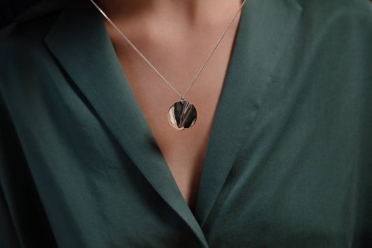 The Top 5 Reasons Engraved Silver Pendants Make the Perfect Gift