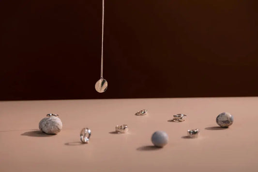 What Are The Latest Trends In Silver Jewellery For Women?