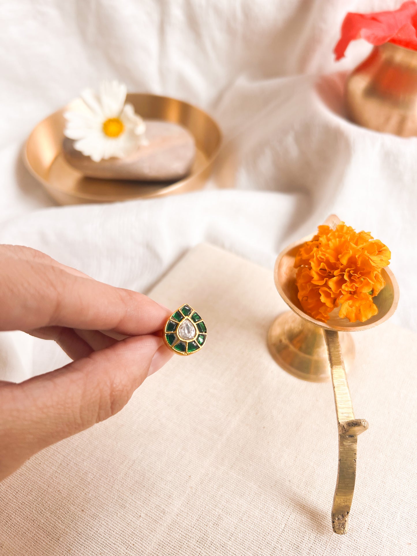 Palash gold plated ring with kundan in silver