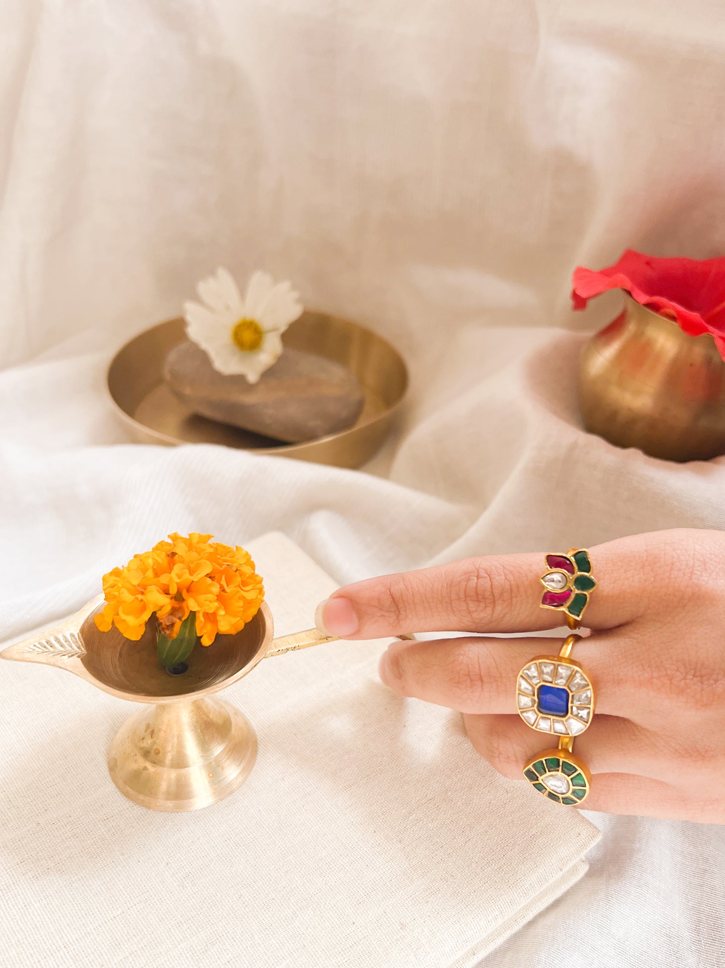 Saroja mini adjustable kundan ring with gold plating on silver