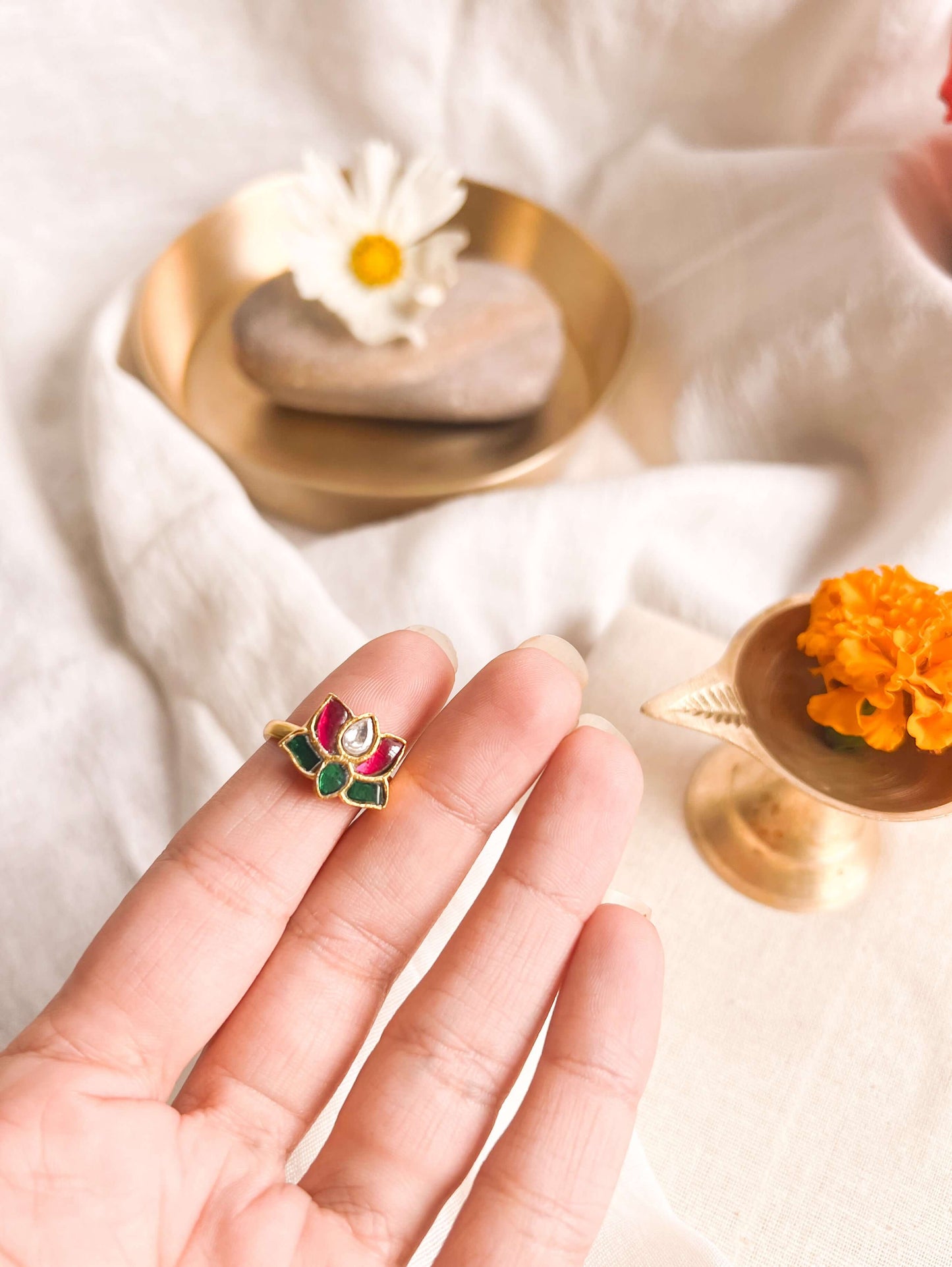 Saroja mini adjustable kundan ring with gold plating on silver