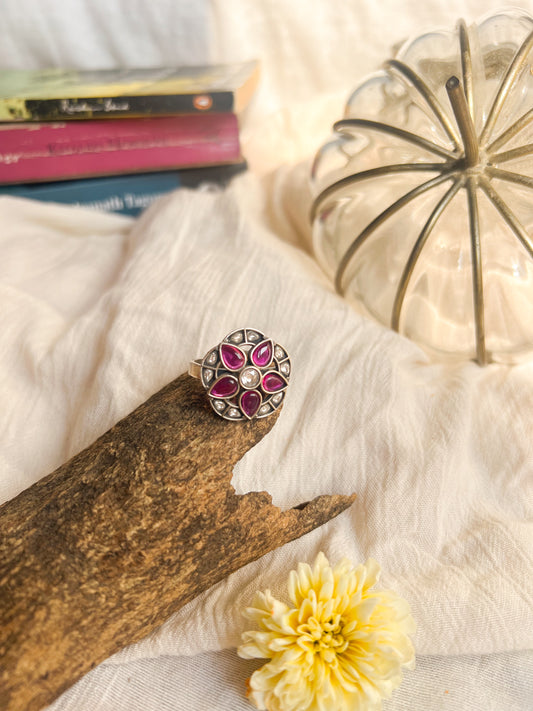 Vatsala silver ring with ruby onyx and kundan details