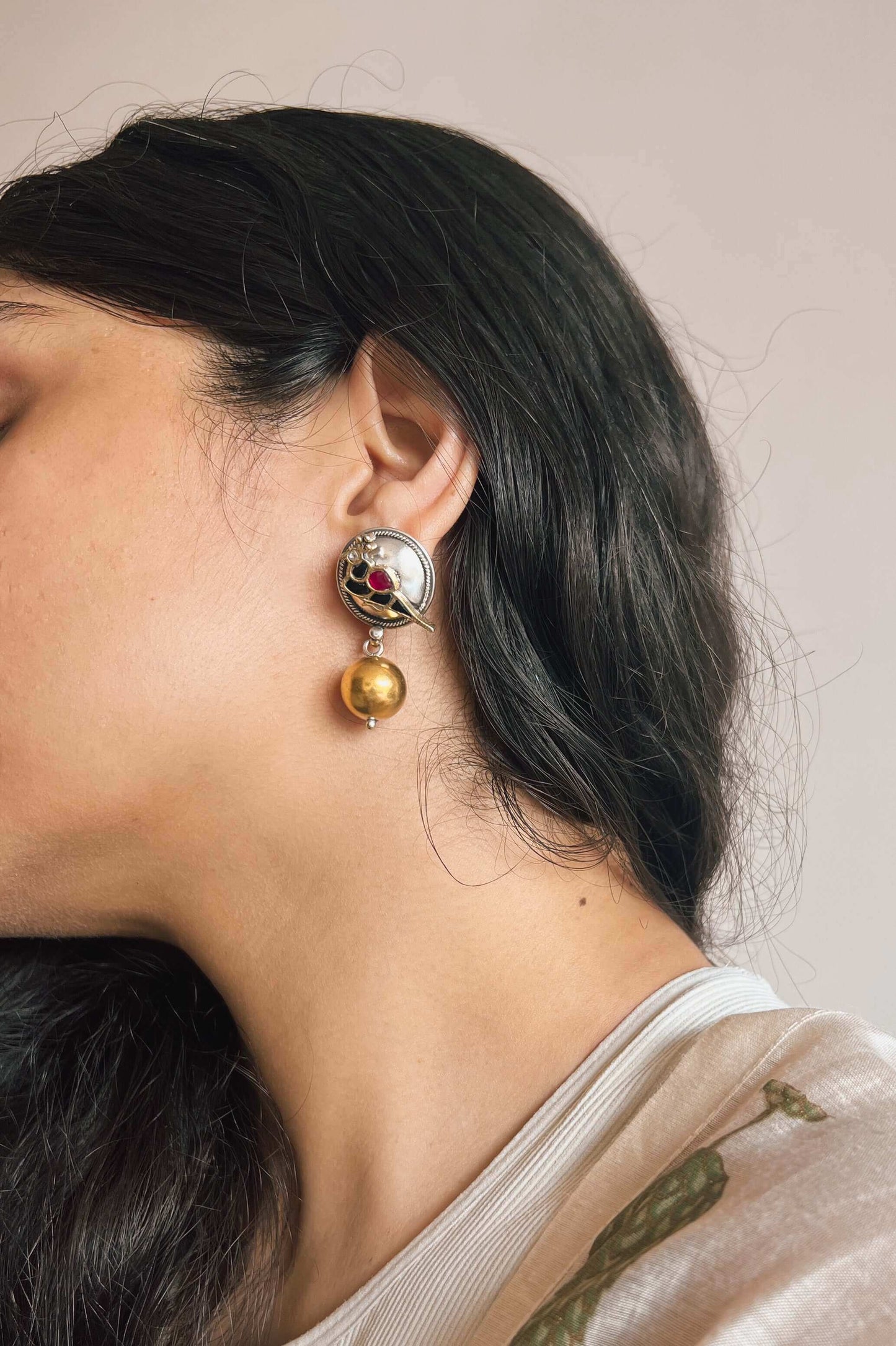Chidiya black and red kundan dual tone drop earring