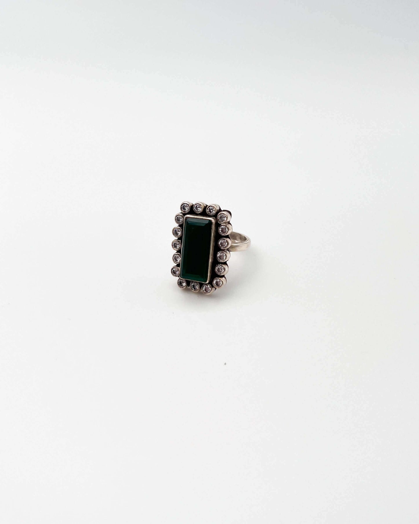 Chokhat ring with green onyx and zircons