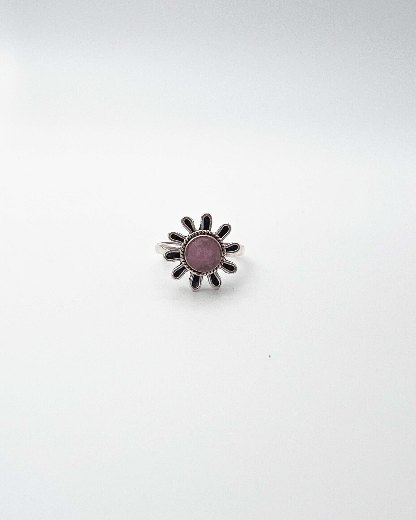 Phool silver ring with pink quartz