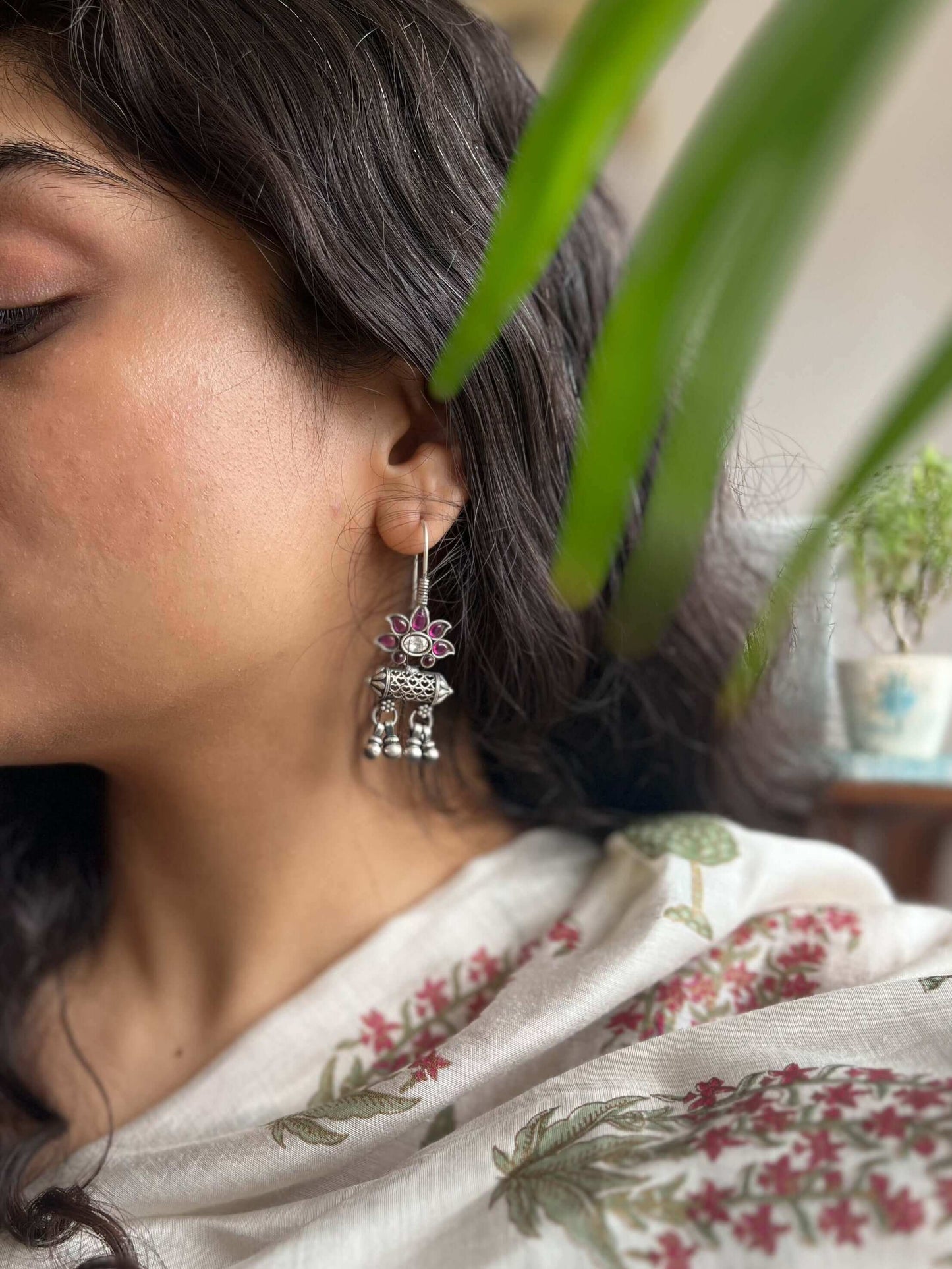 Aeindri pink stone silver earring with silver beads