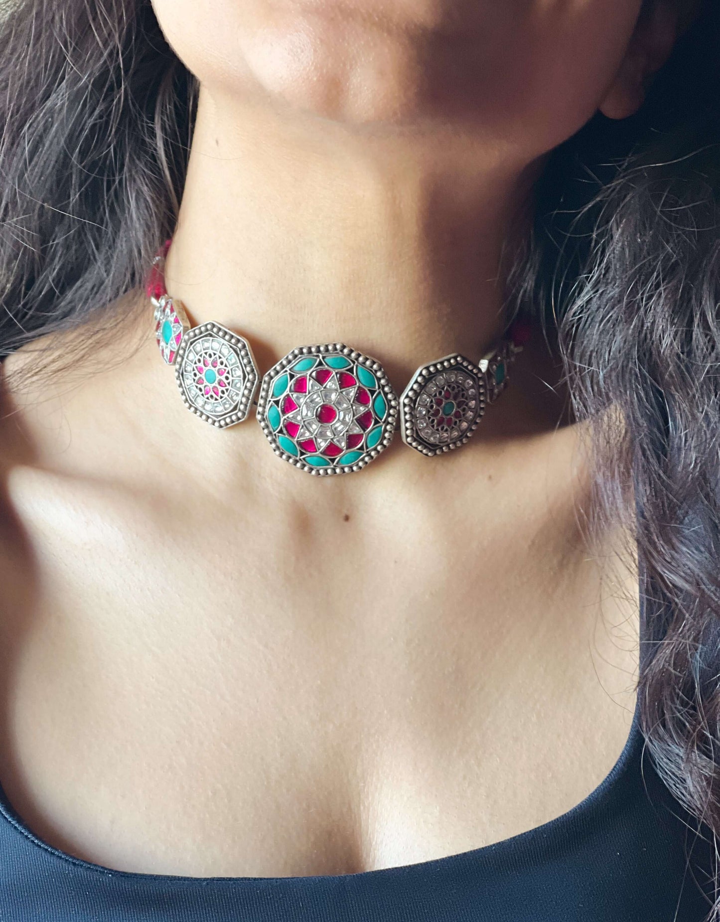 Rangeela choker in silver with intricate kundan work in aqua and rani pink stone