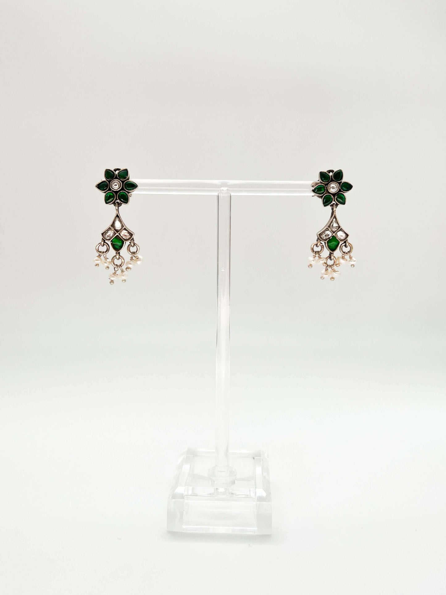 Madhvi emerald green kundan necklace set