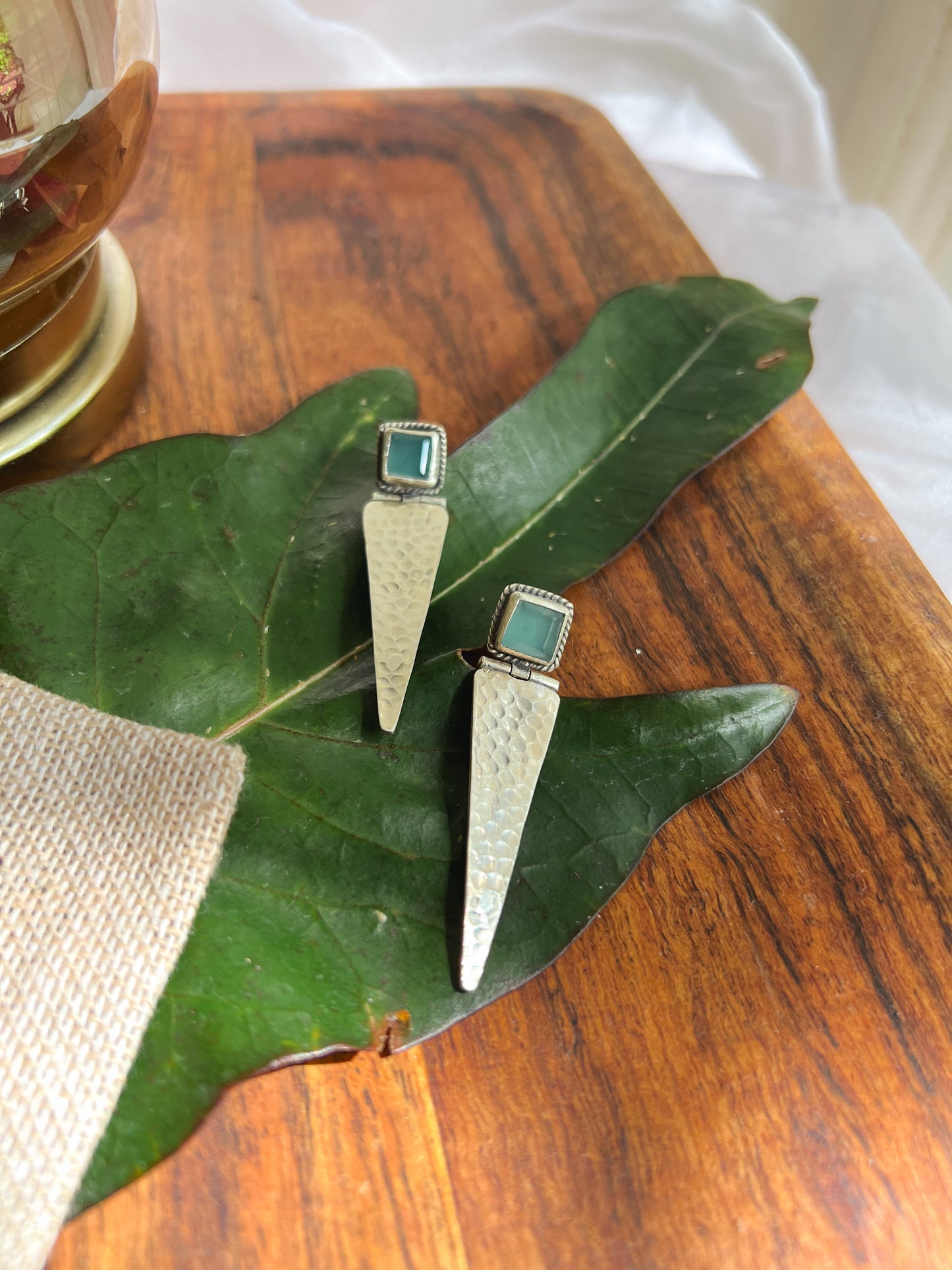 Vajra hammered silver earring with aquamarine stones