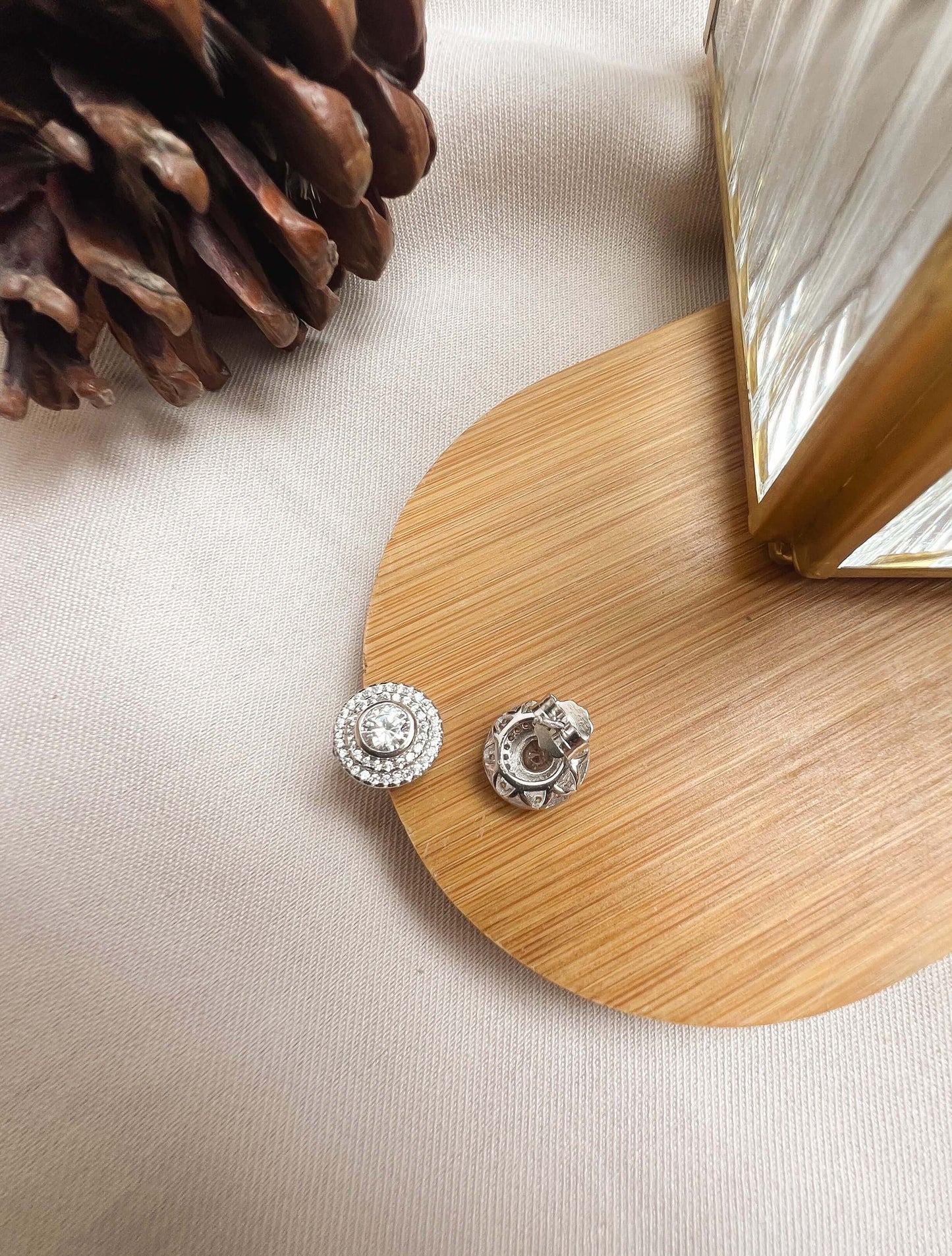 Charolette studs in 925 silver with zircon