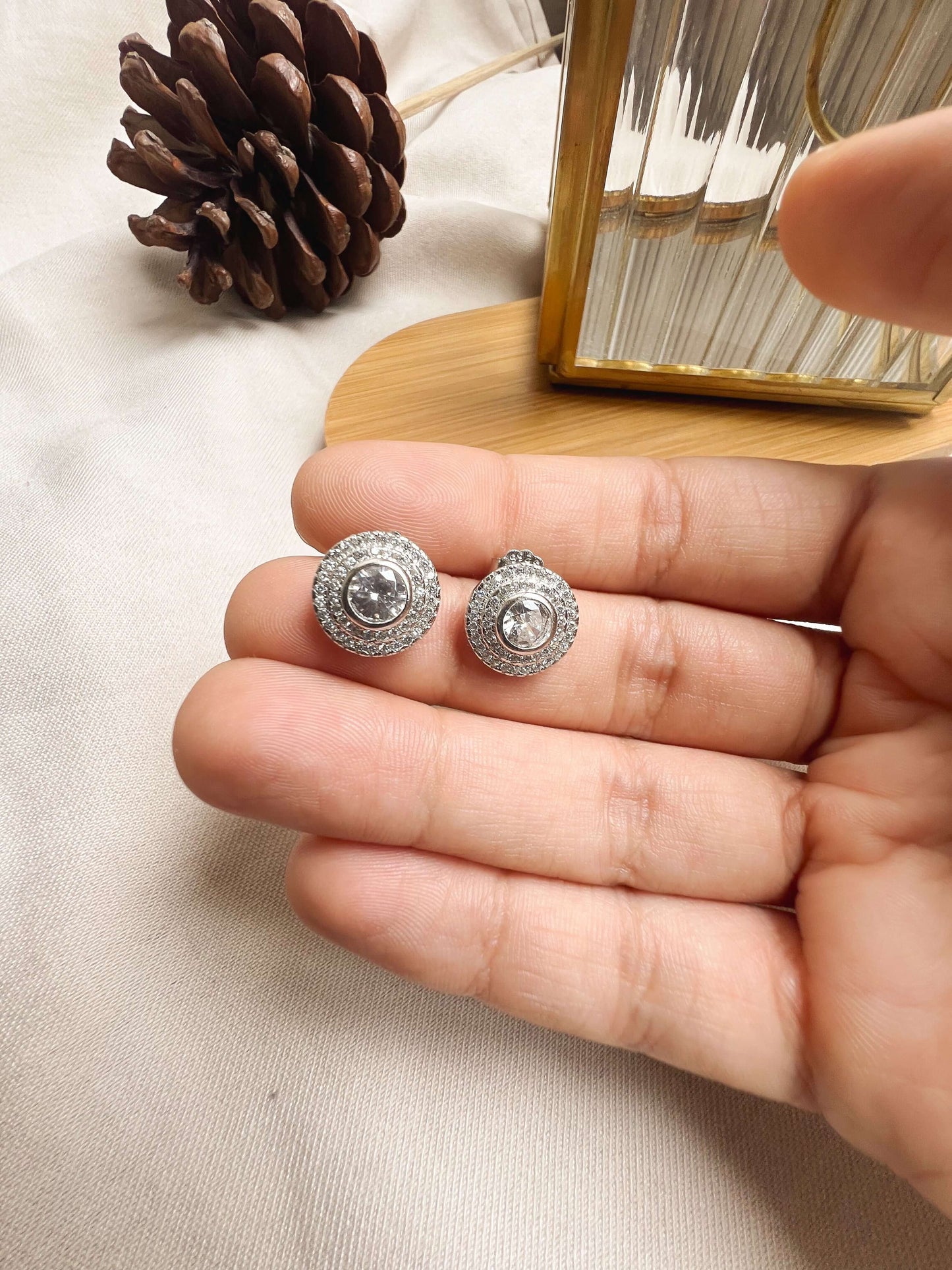 Charolette studs in 925 silver with zircon