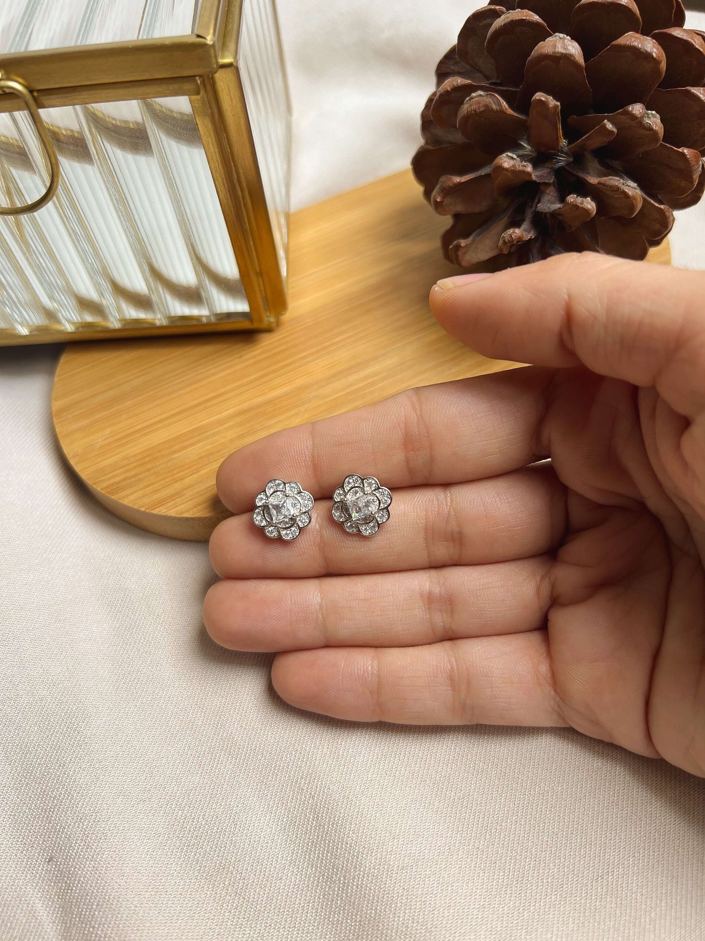 Lumi 925 silver studs with zircons