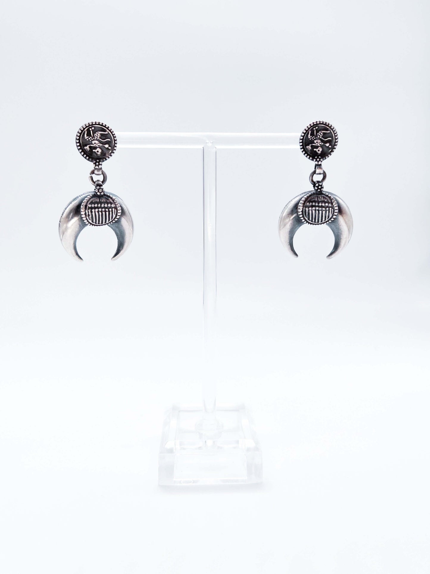 Kairavi oxidised silver crescent moon earring