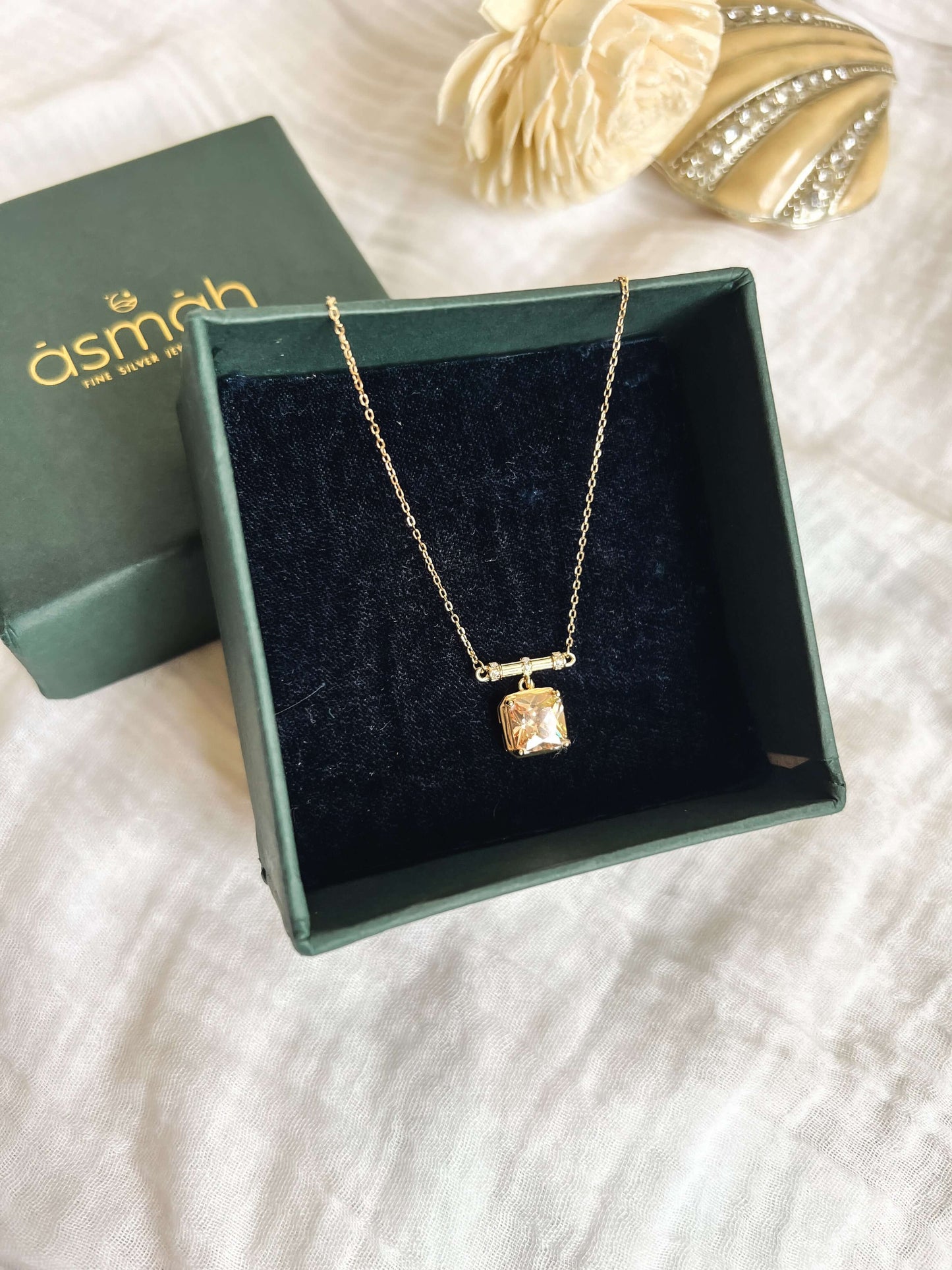Cubic gold plated silver chain with rose crystal