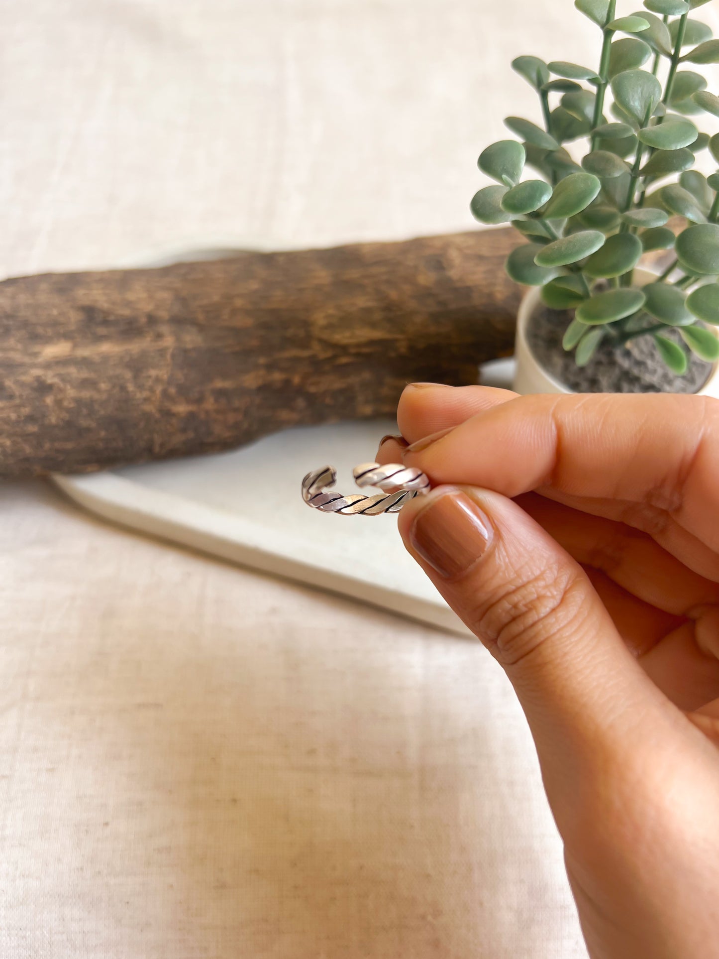 Twisty adjustable ring in sterling silver