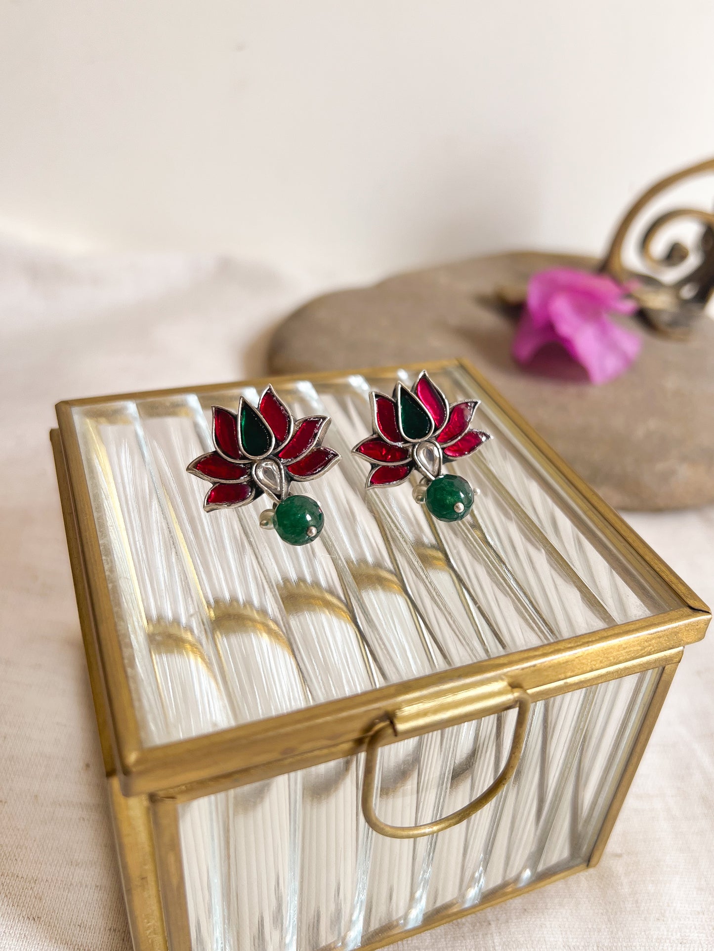 Saroja studs in silver with kundan work and jade pearl