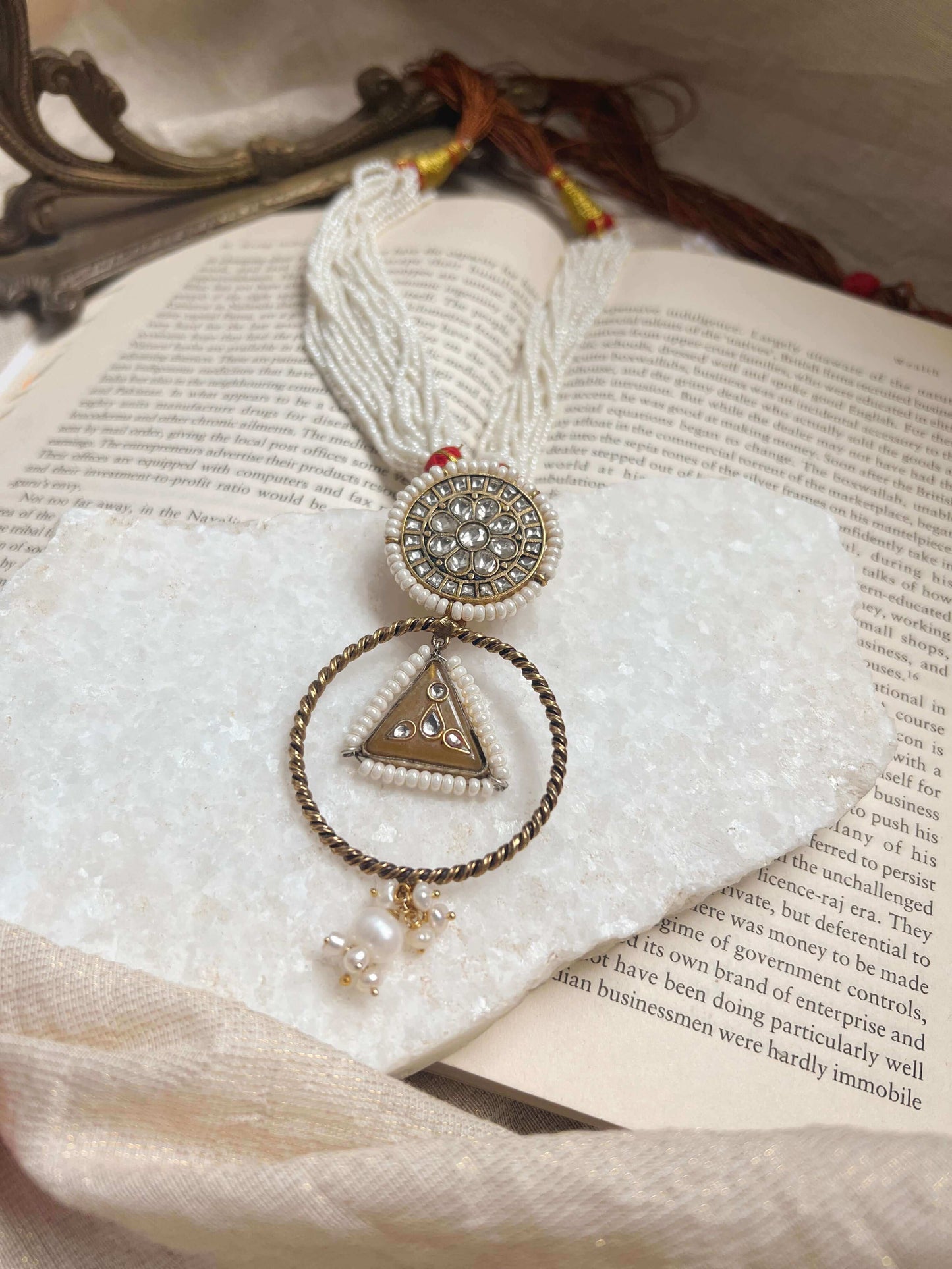 Sachi pearl necklace with kundan pendant