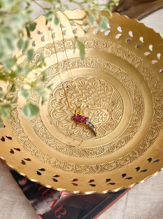 Dhuni gold plated neckchain with parrot motif in kundan