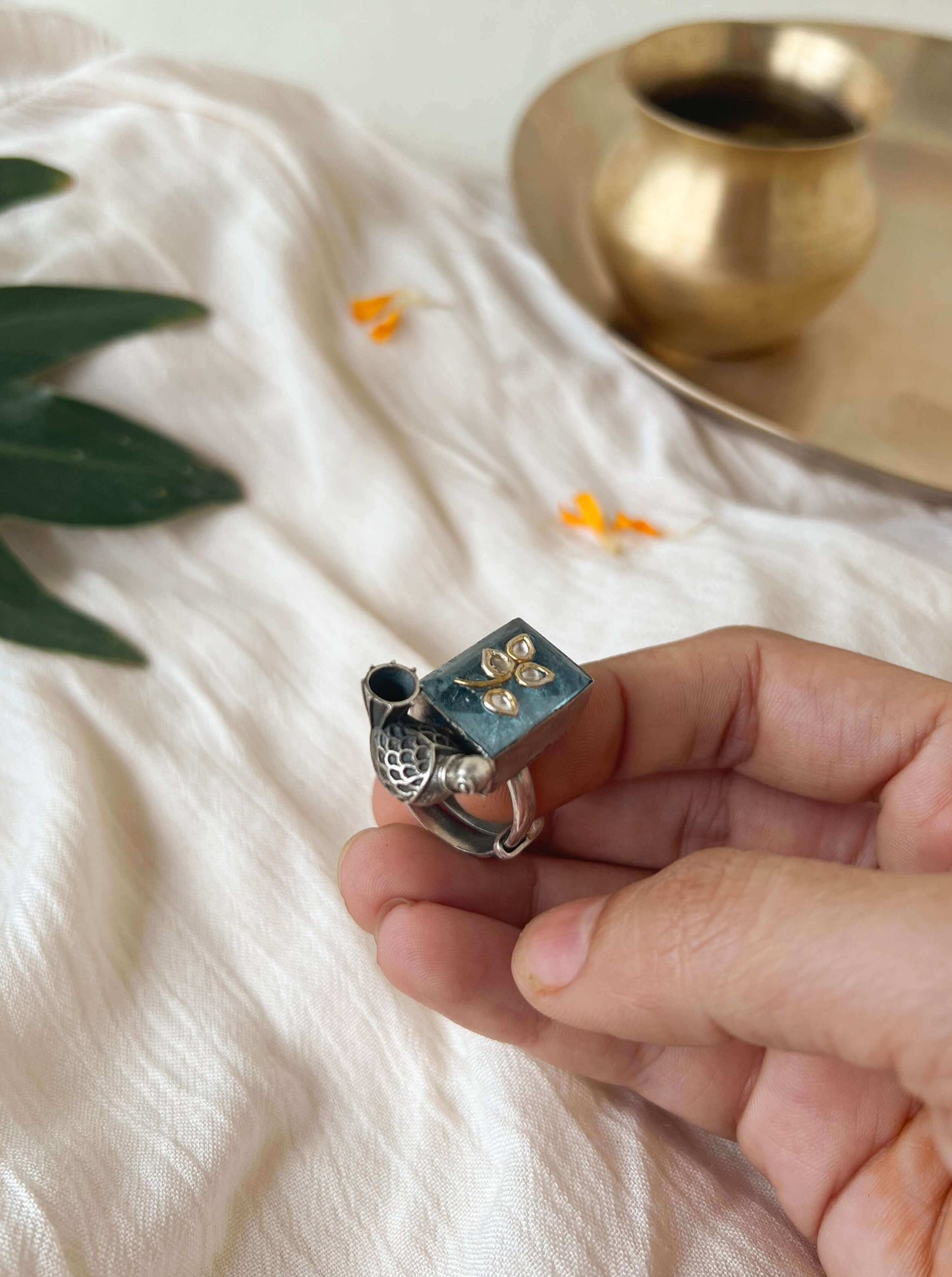 Iravat silver ring with aquamarine stone and kundan work