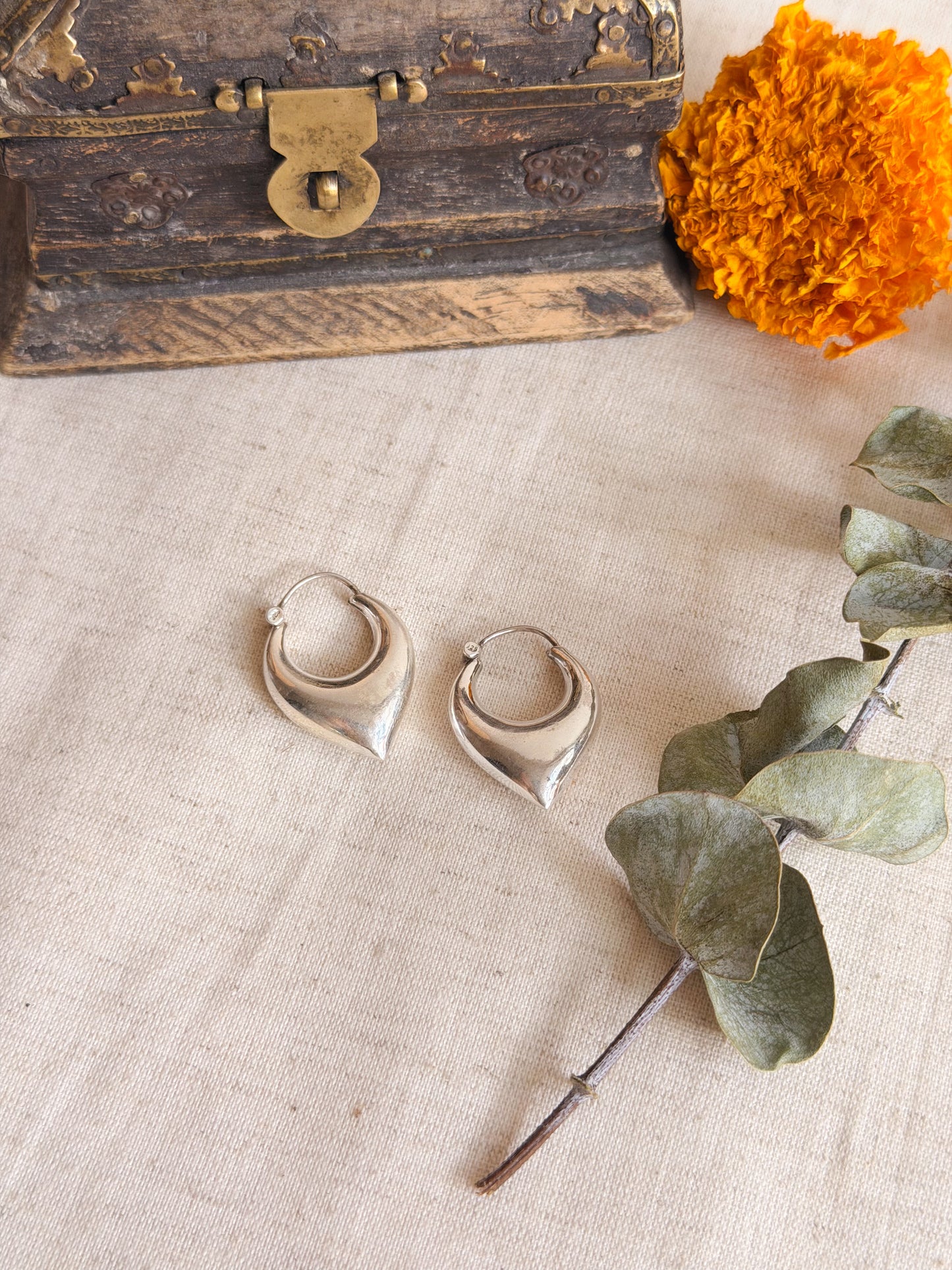 Unnati edgy silver hoops