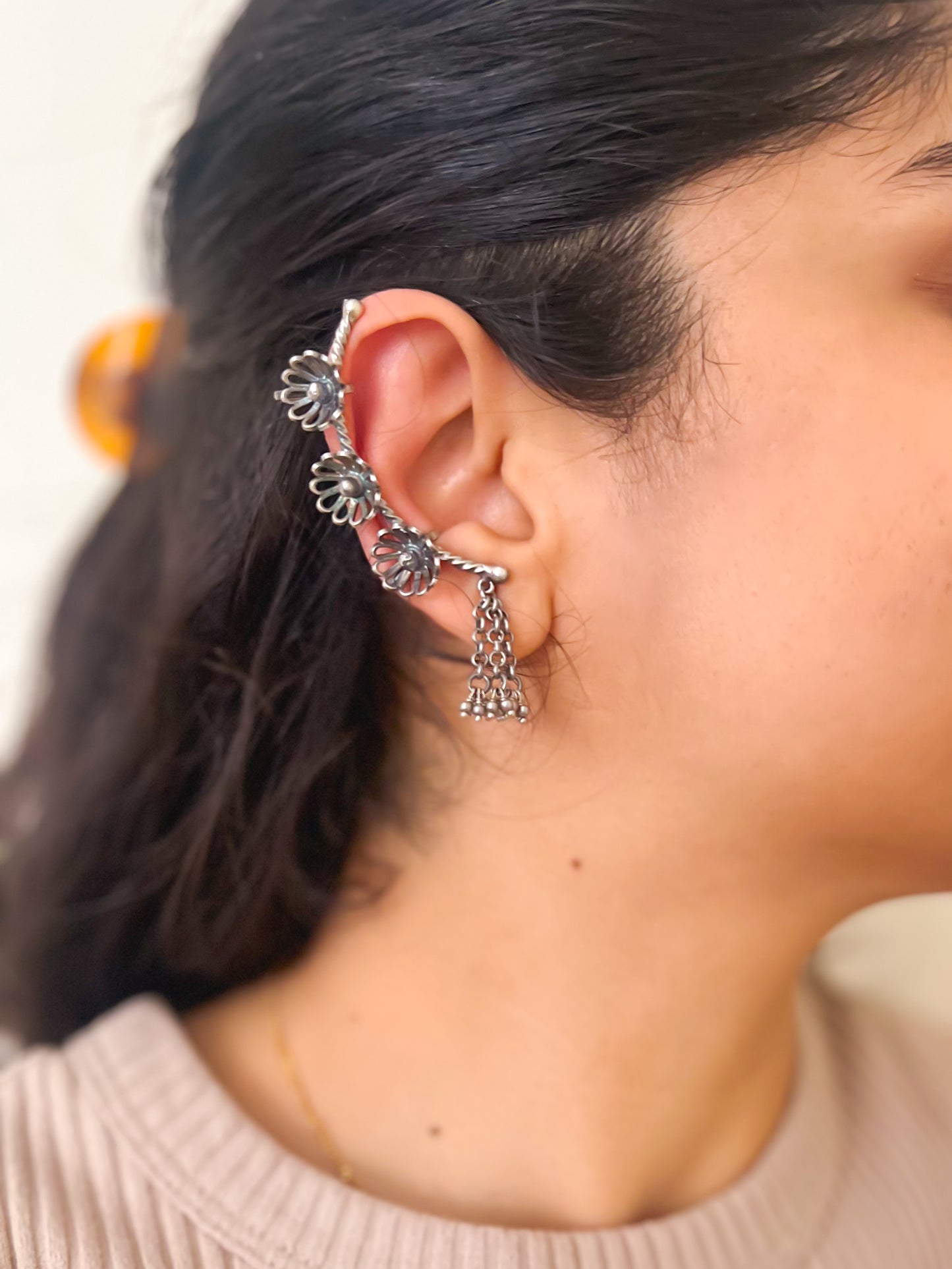 Nirvi earcuffs in silver with with chain danglers