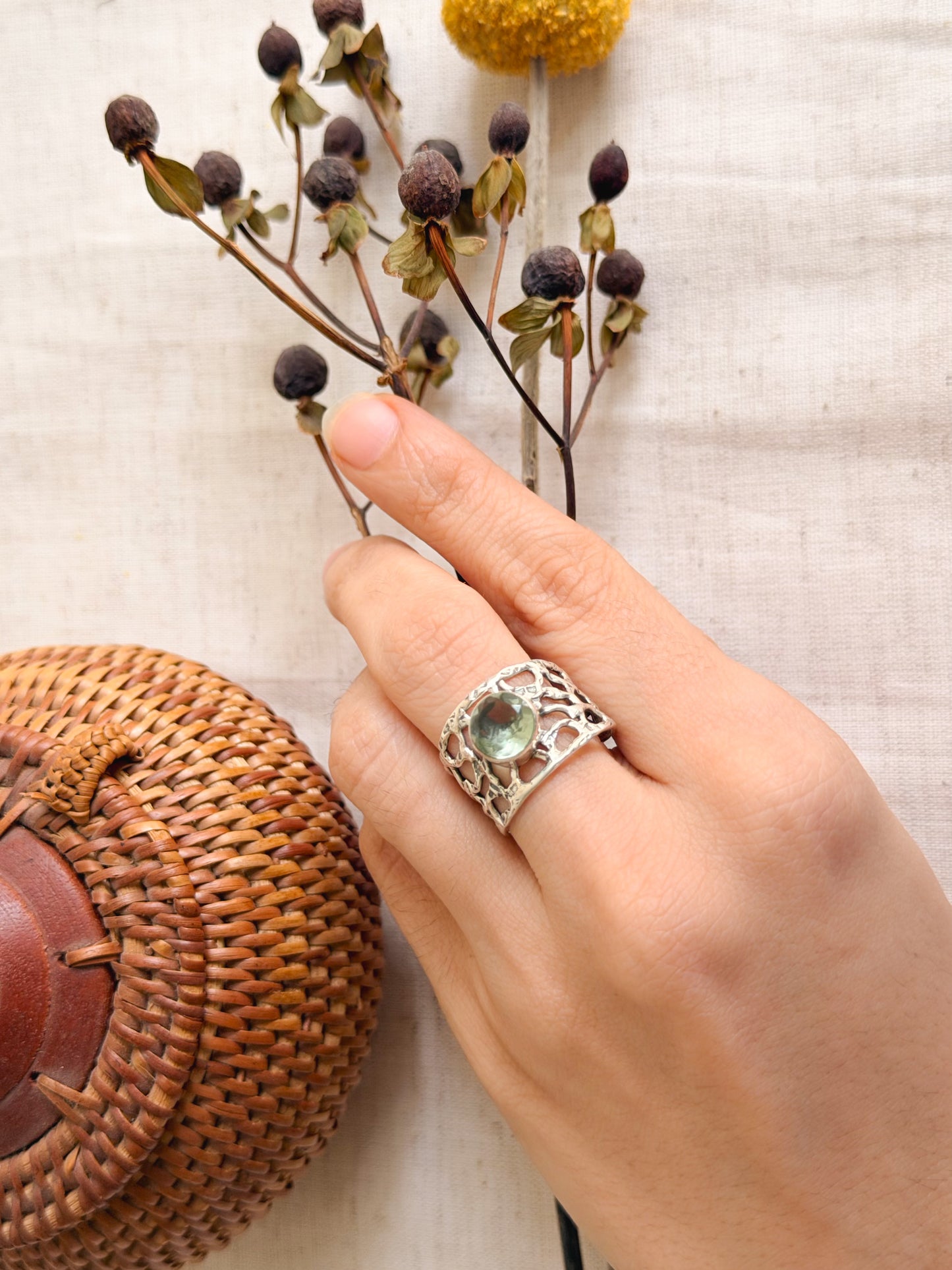 Prakrat silver ring with gemstone (3 color variants / adjustable)