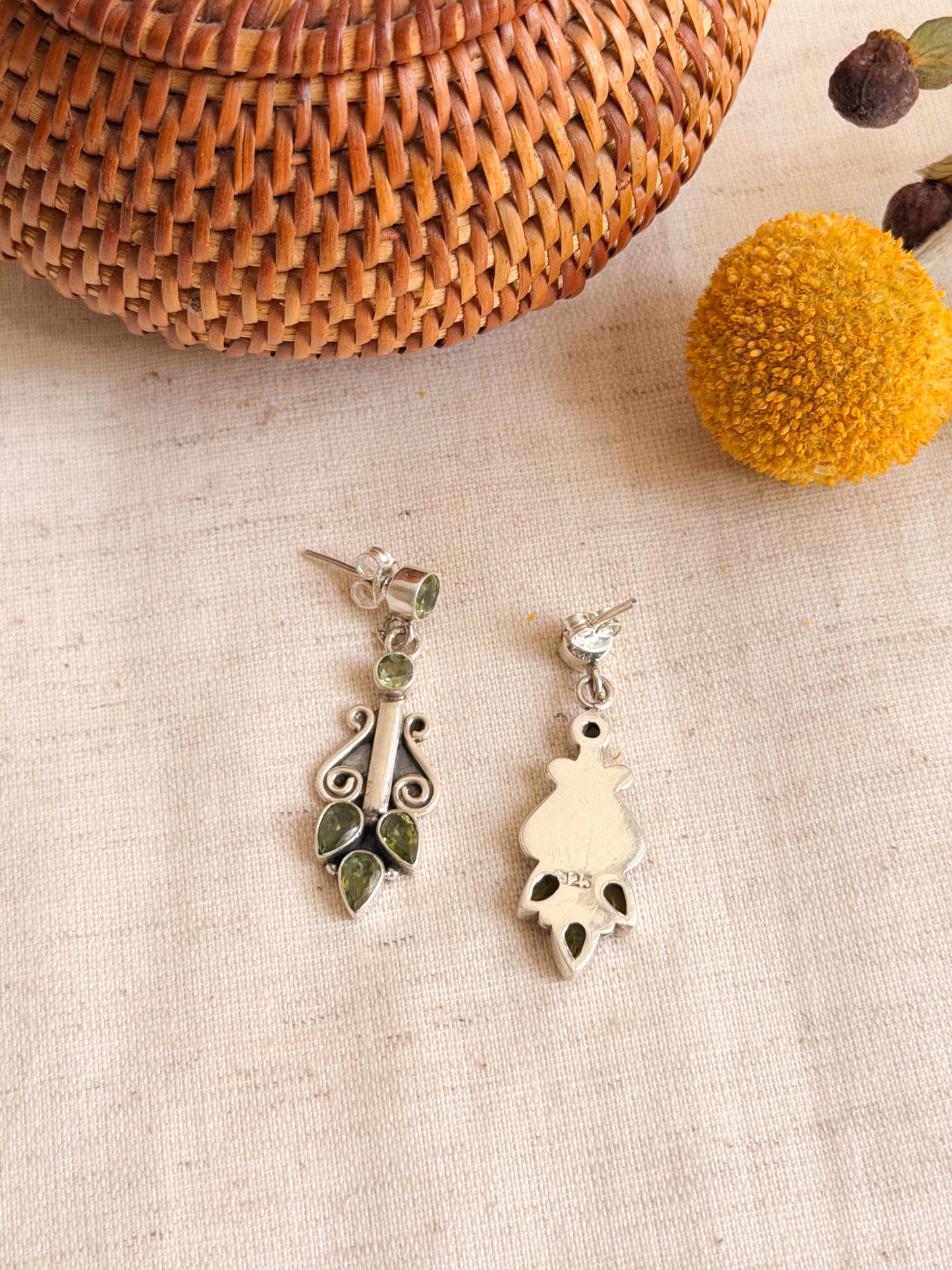 Saraj silver danglers with gemstones (2 color variants)