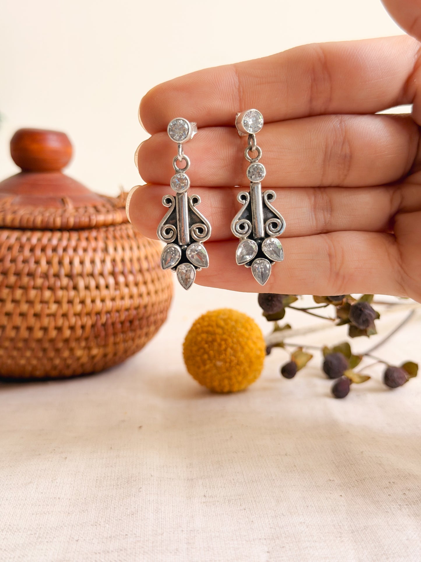 Saraj silver danglers with gemstones (2 color variants)
