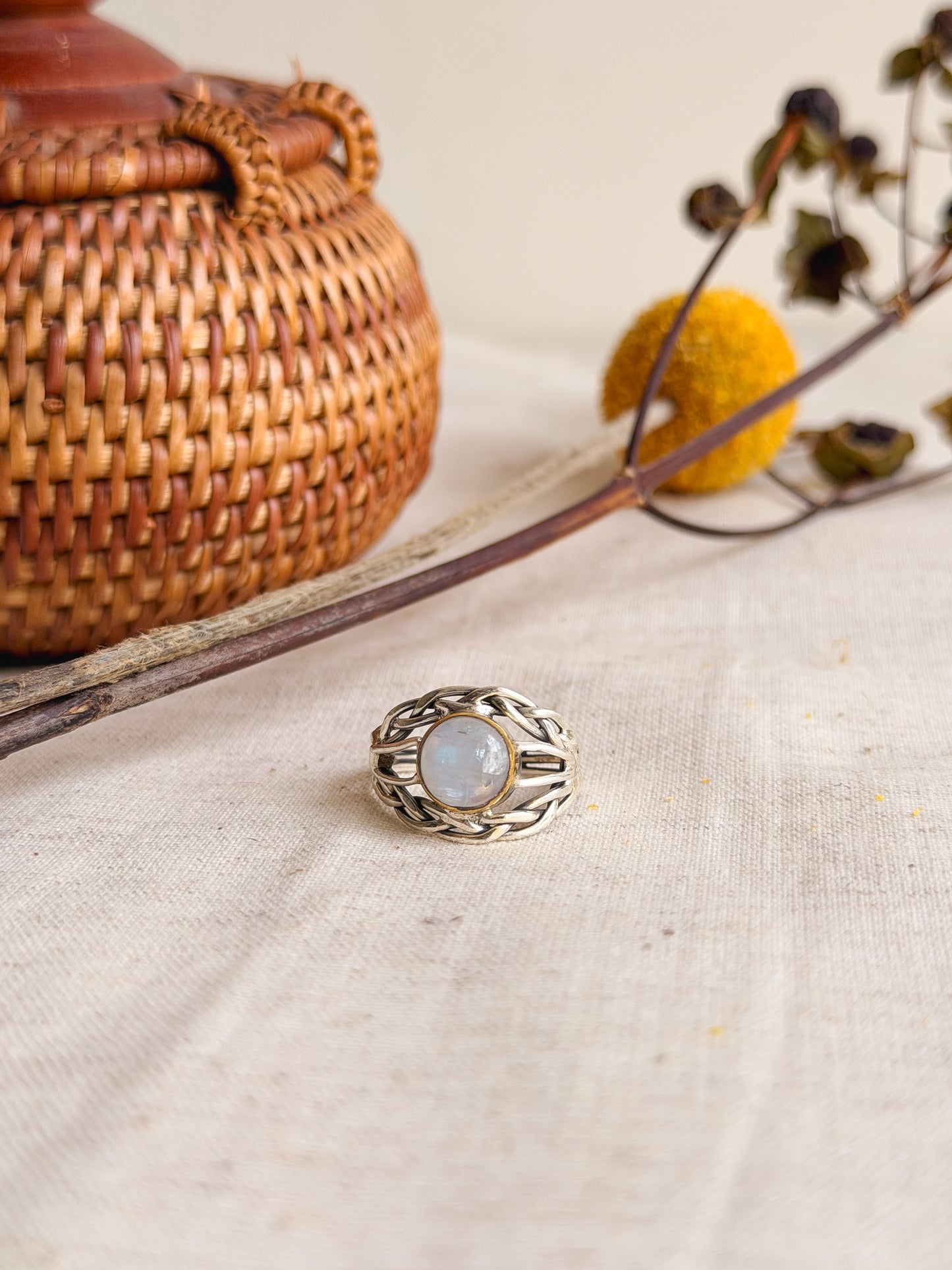 Latika ring in silver with gemstone (2 color variant /adjustable)