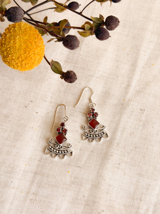 Surkh silver earrings with fish hook and red onyx