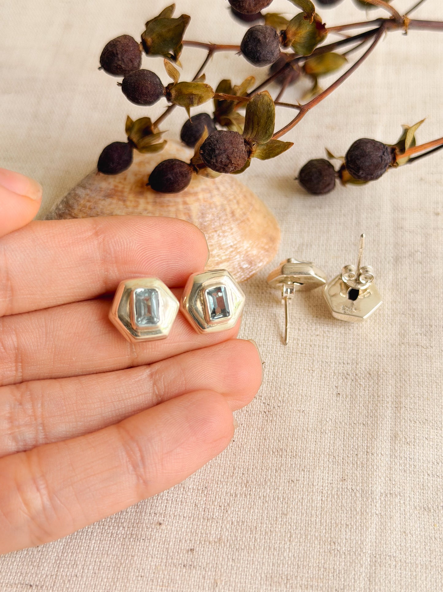 Siddhi studs in silver (2 color variant)