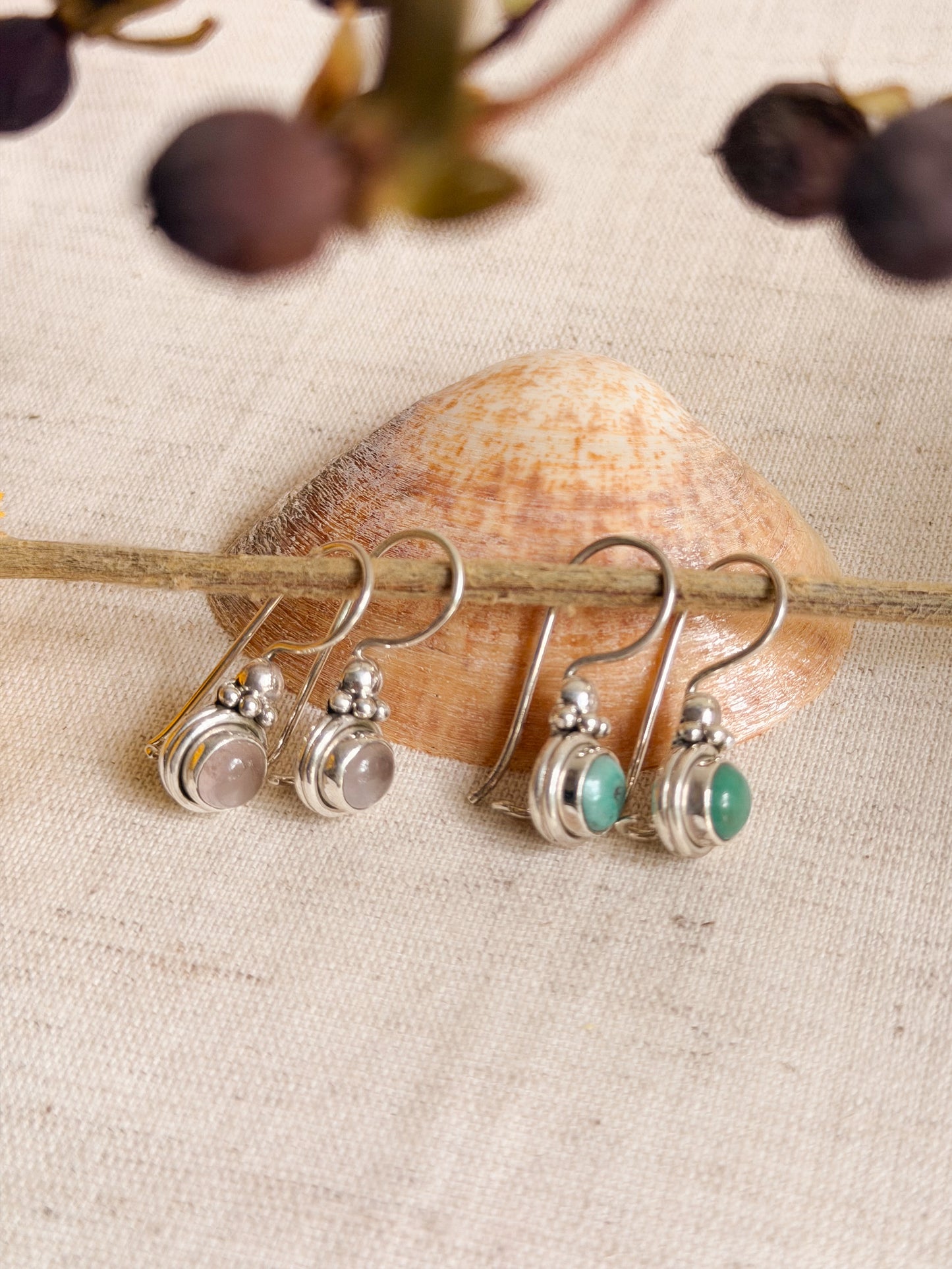 Boond fish hook earrings (2 variants)
