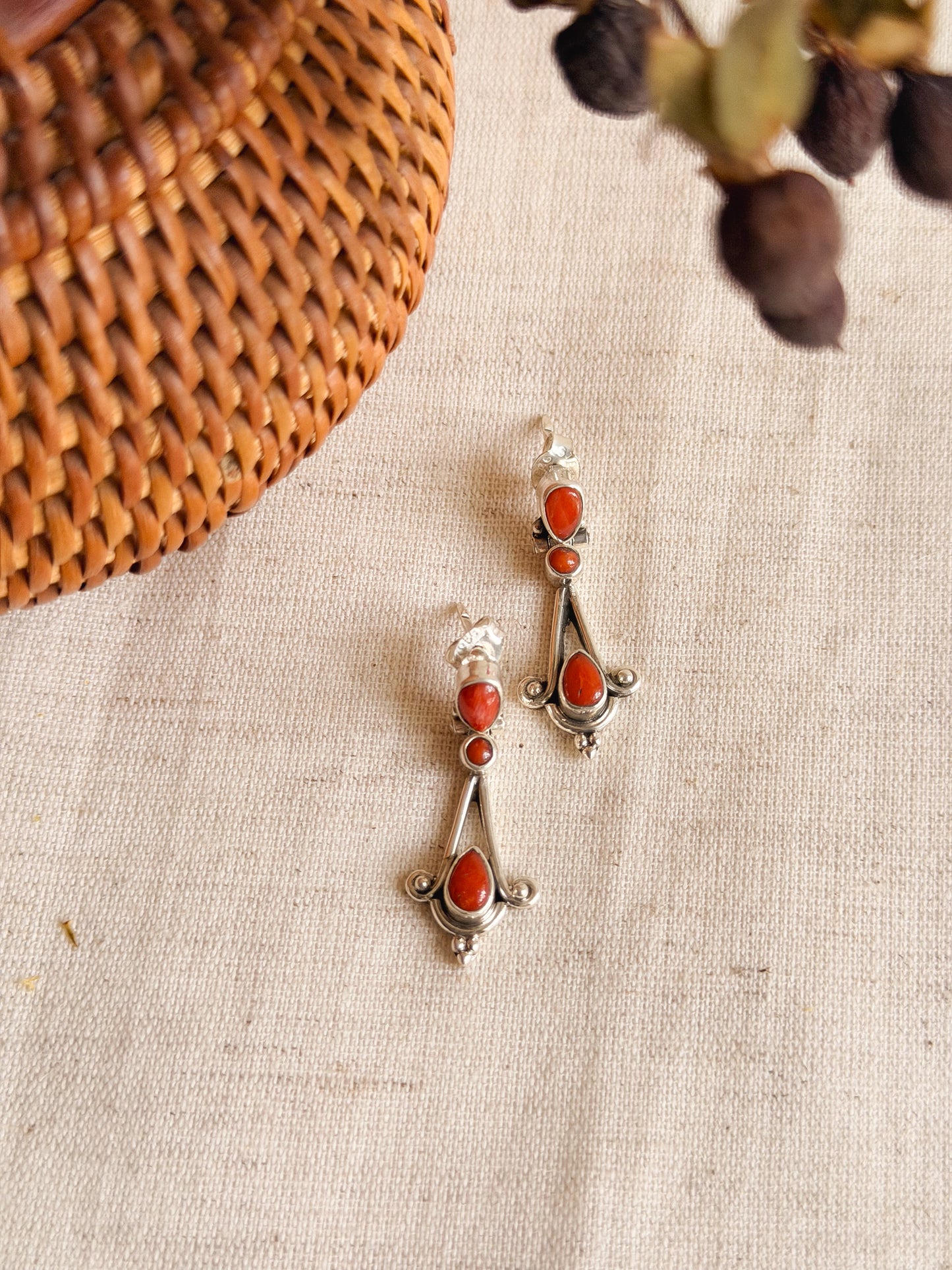 Marjan silver earring with coral stones