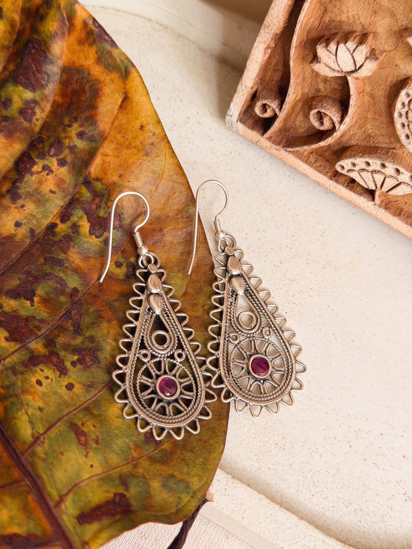 Eka silver drops with fish hook and ruby stone