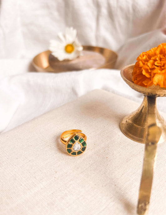 Palash gold plated ring with kundan in silver