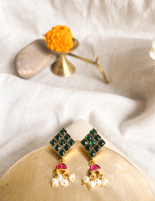 Patang gold plated silver earring with green kundan and drop pearls