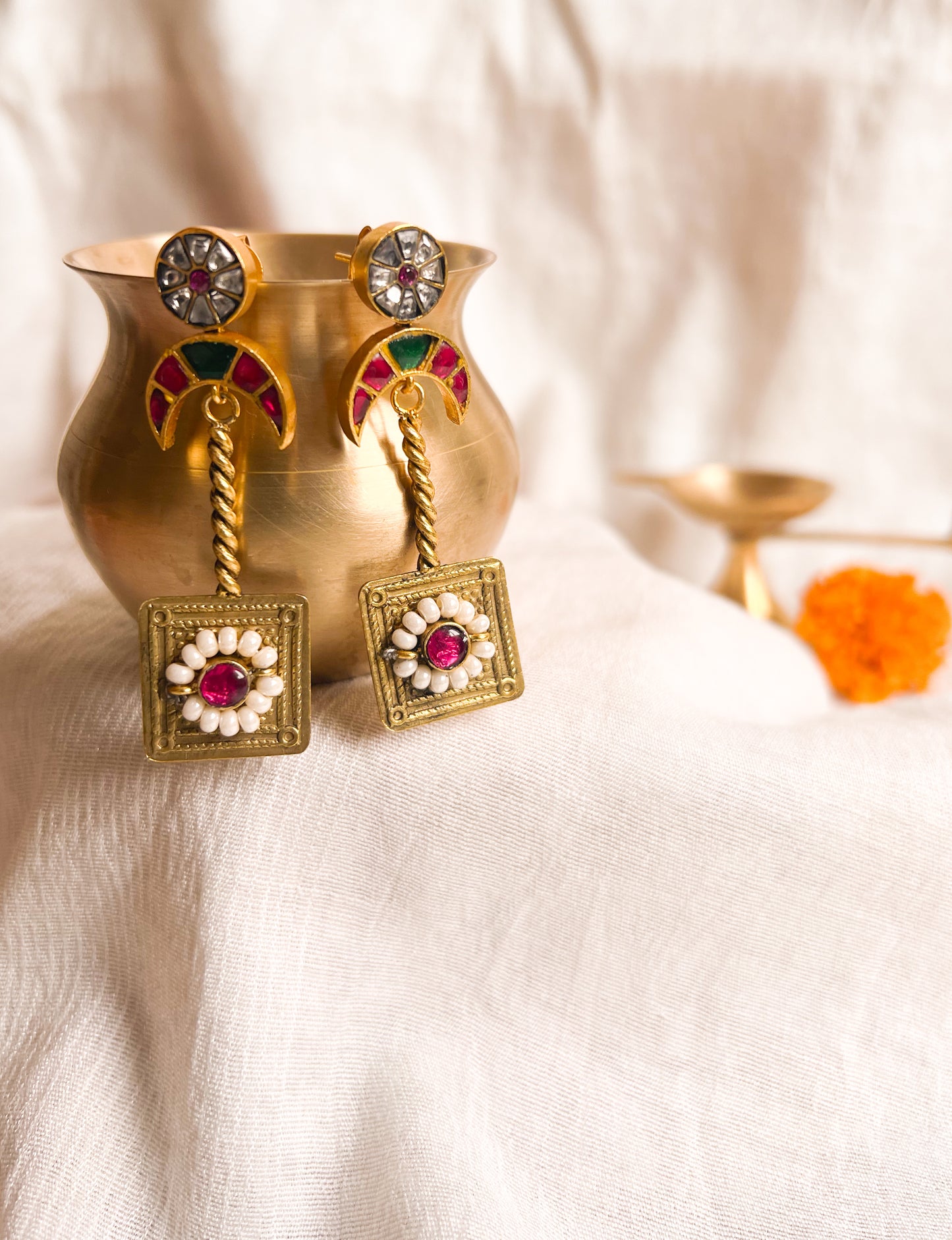 Arunima gold plated silver earring with kundan