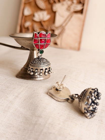 Arya silver jhumki with kundan detail