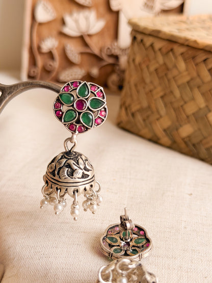 Siddhi silver jhumka with kundan details
