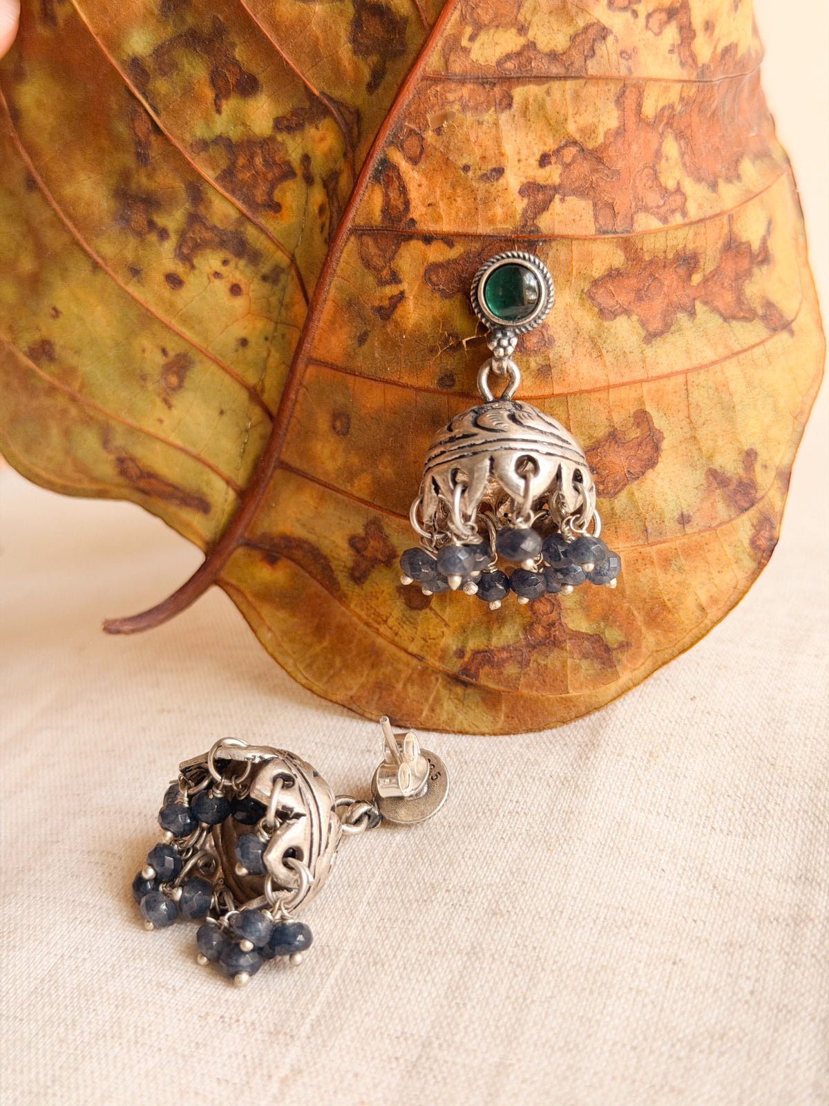 Chitra silver jhumki with kundan detail