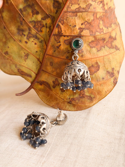 Chitra silver jhumki with kundan detail