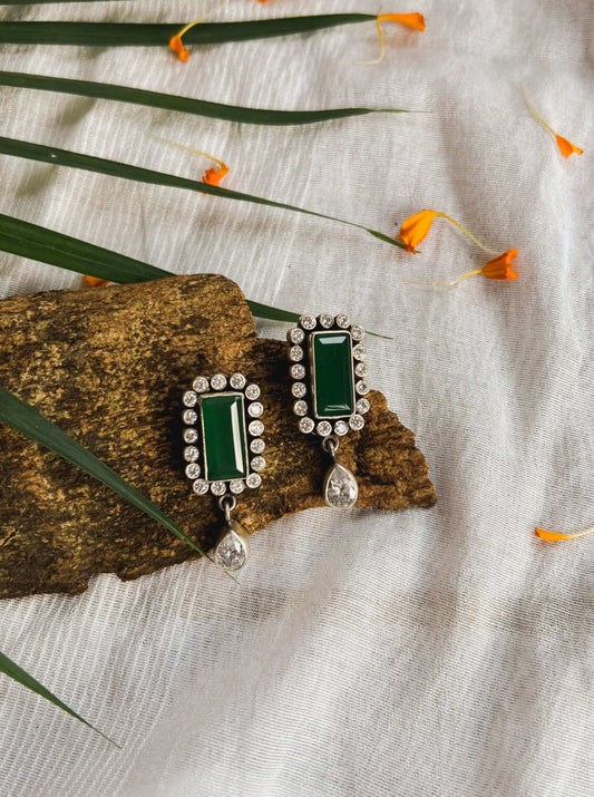 Chokhat silver studs with green onyx and zirconia