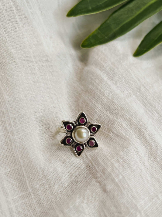 Adrika ring with ruby stones and pearl