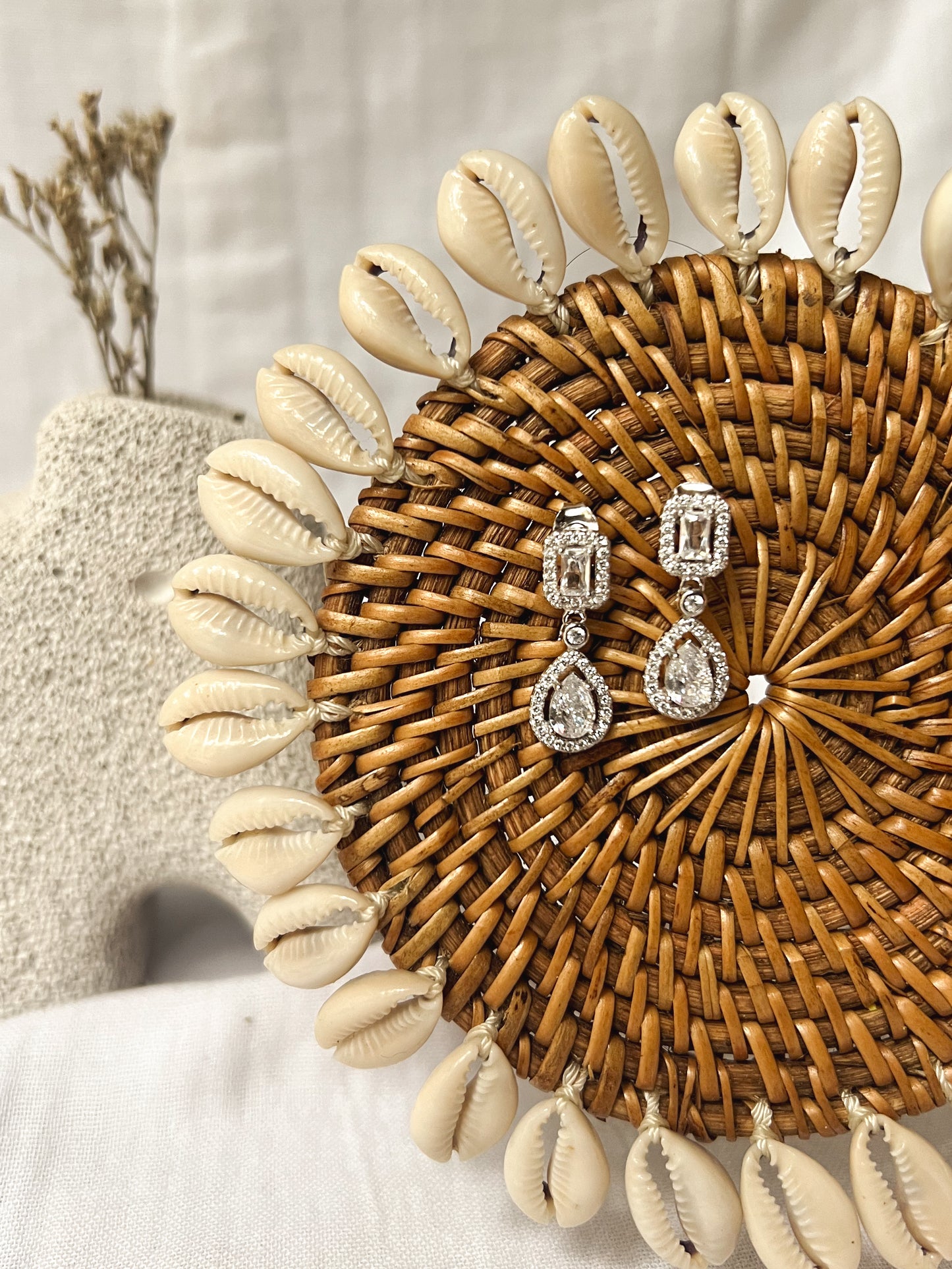Aureate sterling silver drops with zircons