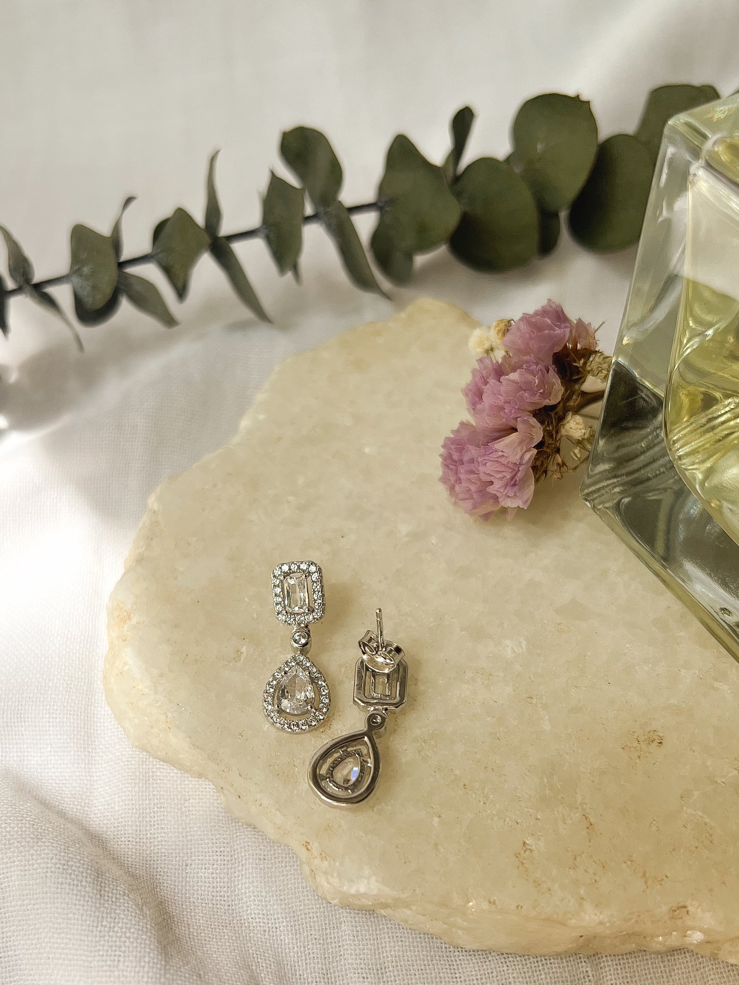 Aureate sterling silver drops with zircons