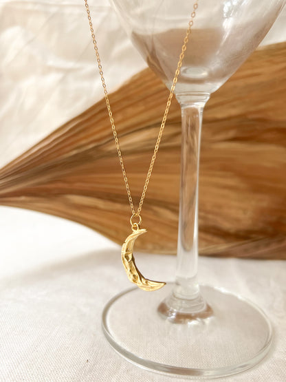 Lumina organic moon charm 18K gold plated silver neckchain