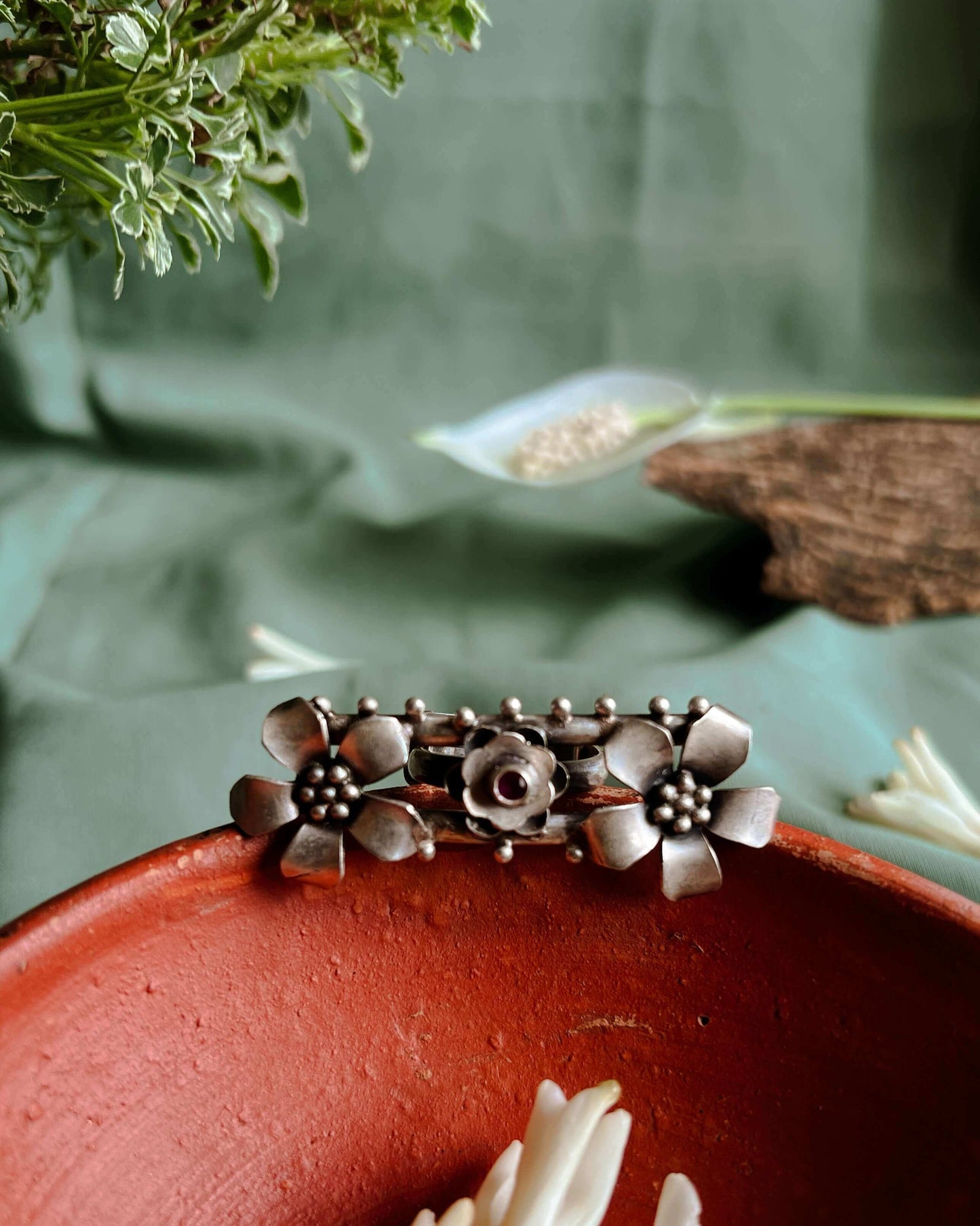 Mahua oxidised ring with flower motif