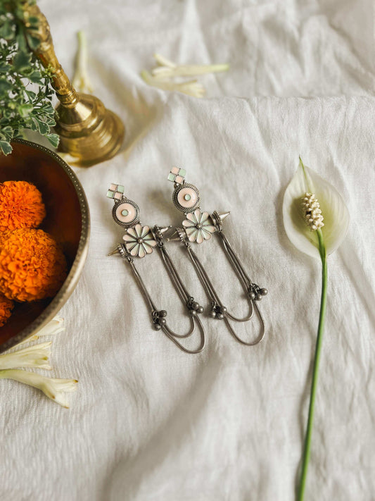 Parthi long silver earring with enamel details