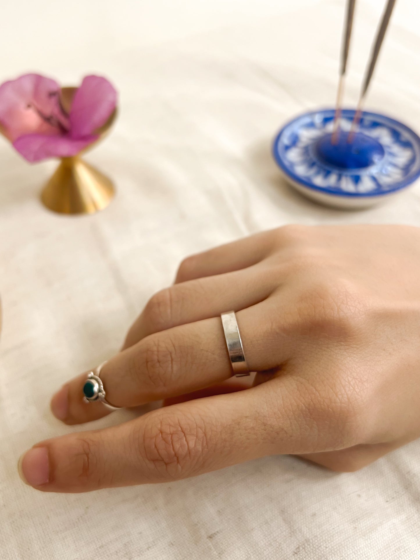Classic silver band ring in sterling silver (adjustable)
