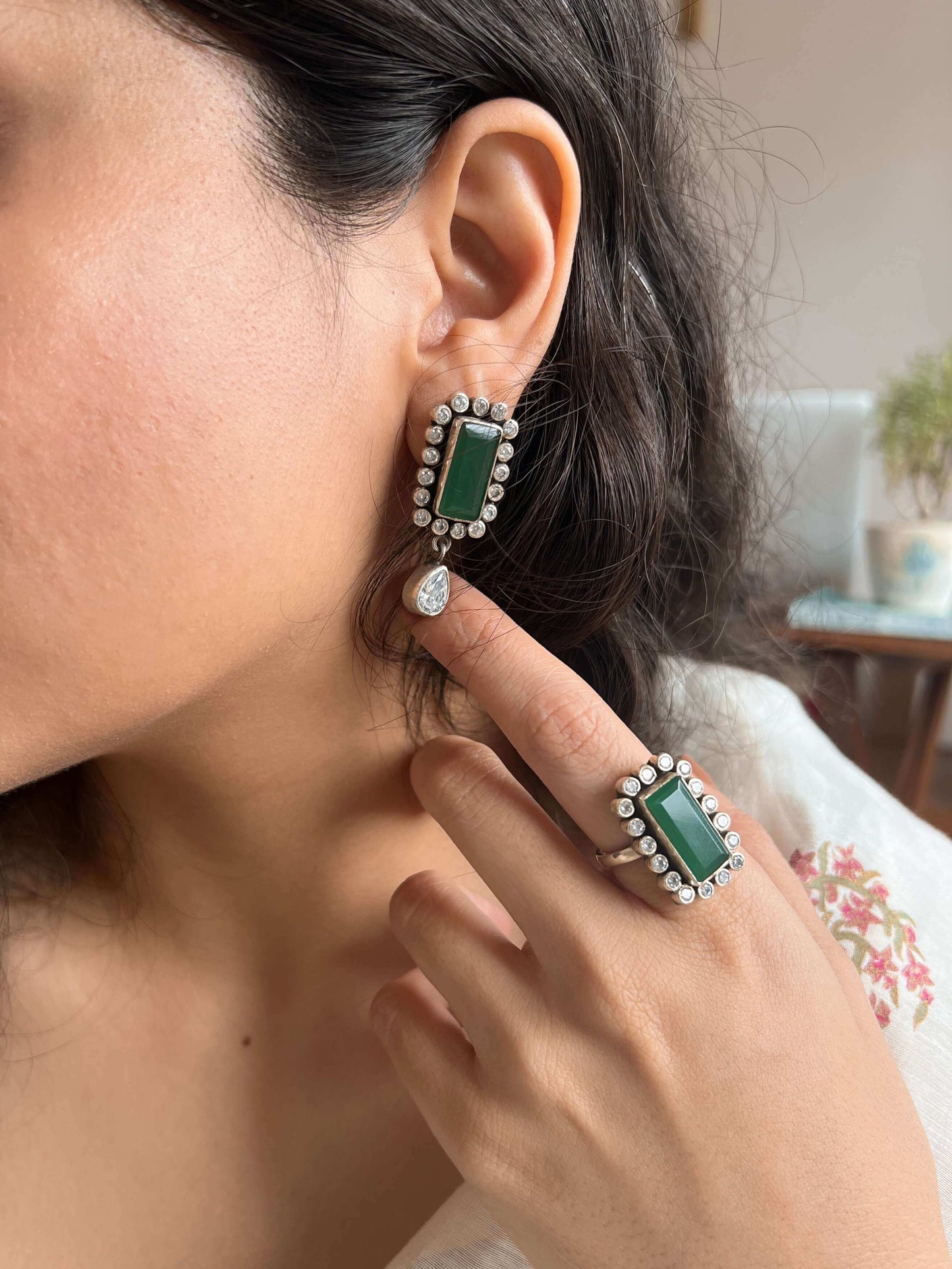 Chokhat silver studs with green onyx and zirconia